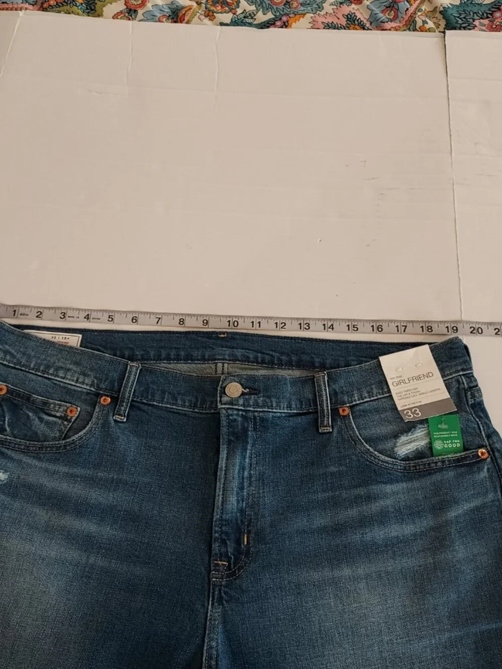 GAP Girlfriend Mid Rise Ankle Jeans Size 16/33 Short